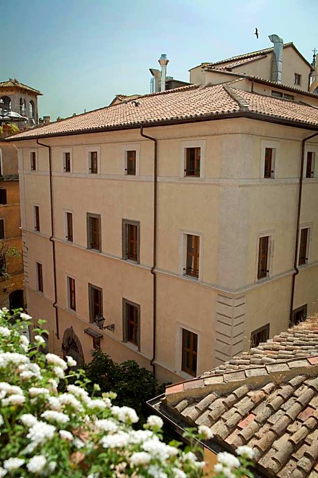 Navona Palace Luxury Inn