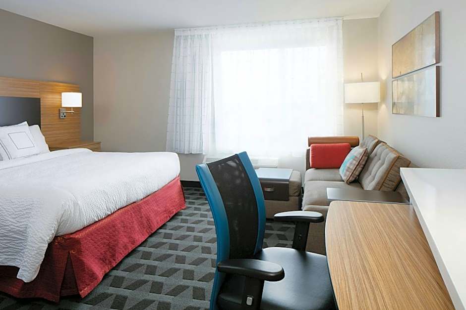 TownePlace Suites by Marriott Kansas City Airport