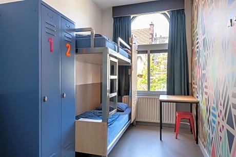 Twin Room with Bunk Beds and Private Bathroom with Shower