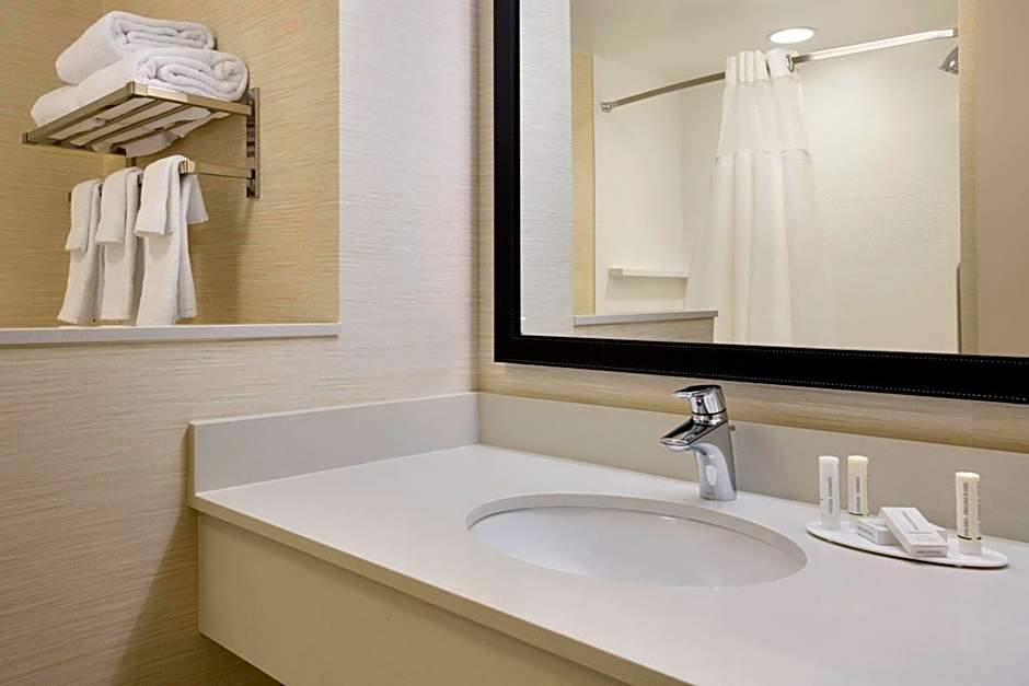Fairfield Inn & Suites by Marriott Lancaster East at The Outlets