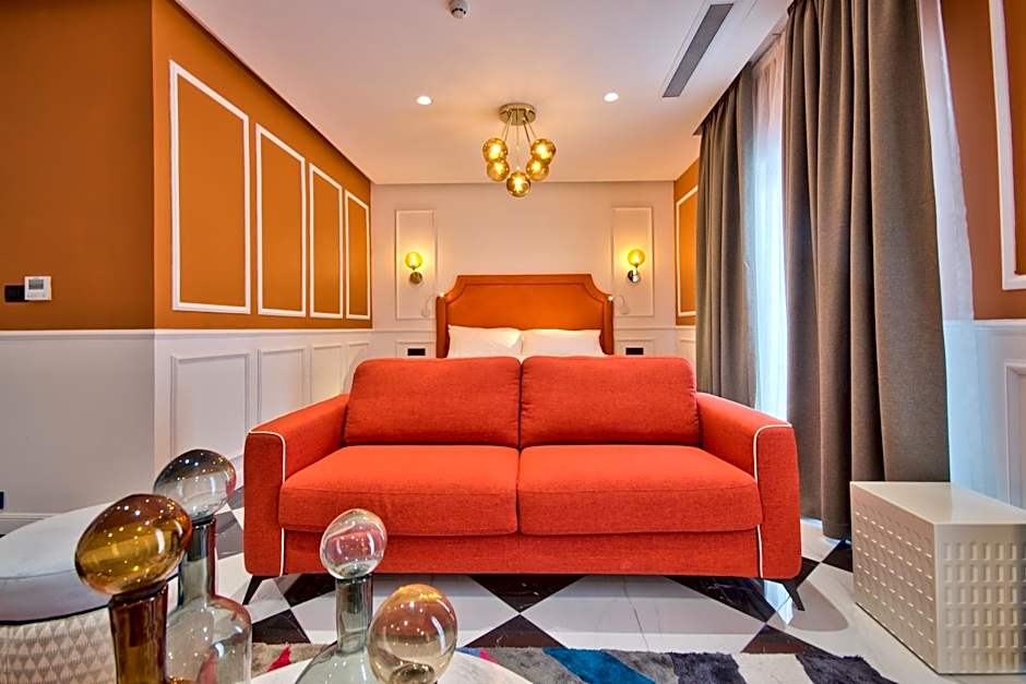 HOLM Boutique & SPA - IK Collection