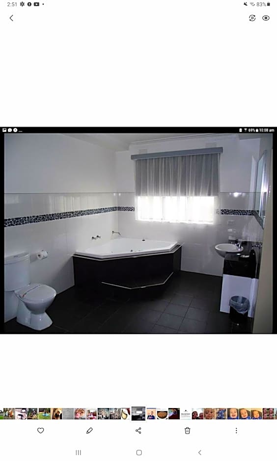 503 On Princes Drive Motel