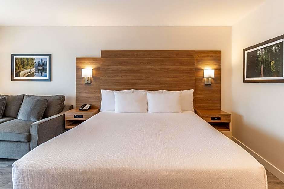 Atrium Hotel Vancouver