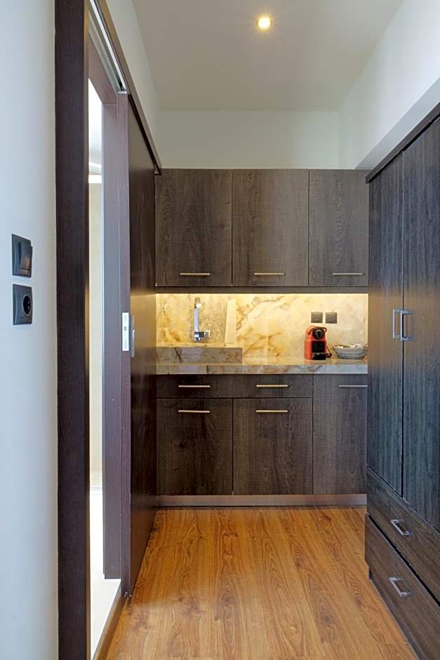 The Athens Version Luxury Suites