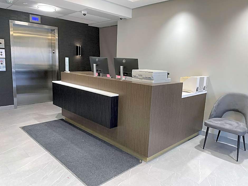 Skye Hotel & Residences