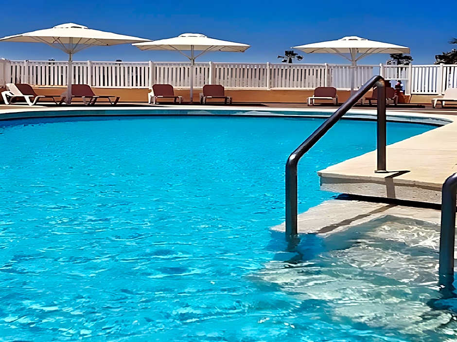 Marine Heights Suites Hotel