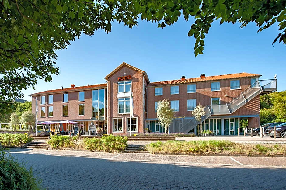 Photo 1 of 44 of Duinhotel Zomerlust