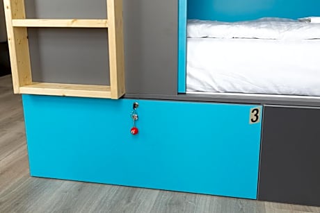 Bed in 6-Bed Mixed Dormitory Room