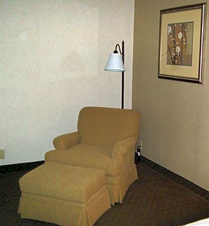 King Study Room - Non-Smoking