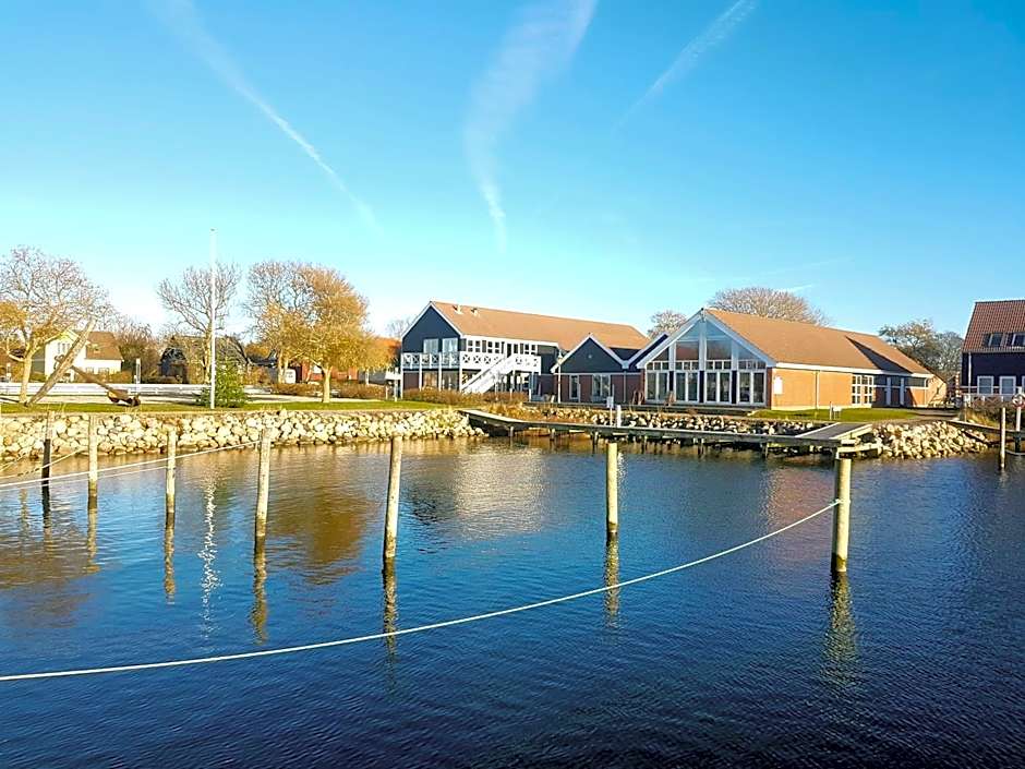 Klintholm Marina Park Cabins