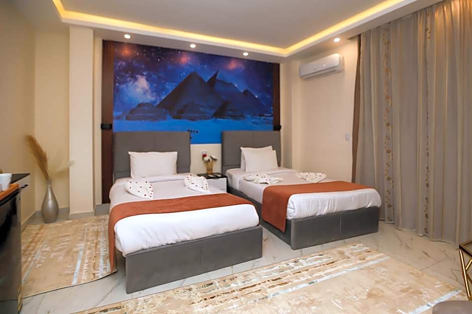 Pyramids Palace INN 5 Minutes from the New Grand Museum