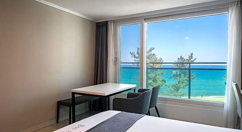 Gyeongpo Soo Hotel