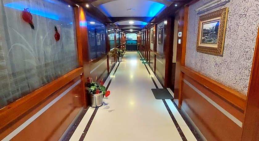 Hotel Astoria Residency