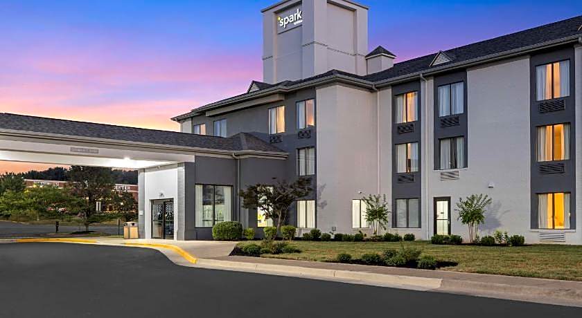 Spark by Hilton Fredericksburg Southpoint