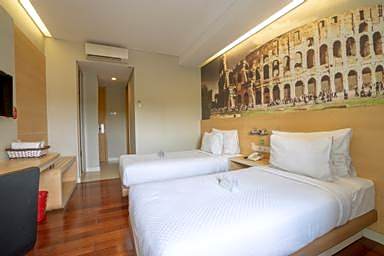 Life Hotel Stasiun Kota Surabaya