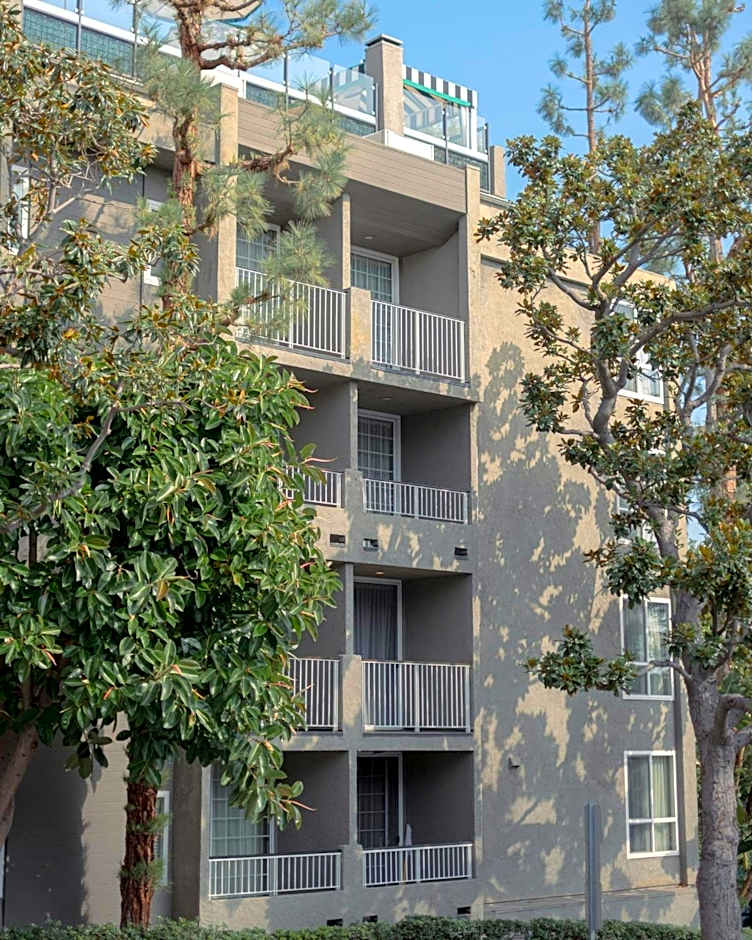 Chamberlain West Hollywood