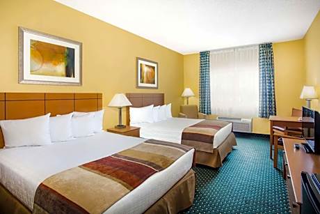 Queen Room - Mobility Access/Non-Smoking