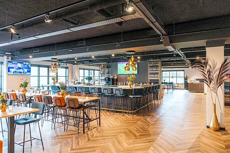 Hotel Sportsbar & Brasserie Dorhout Mees