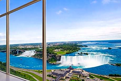 Tower King Canadian Fallsview Room