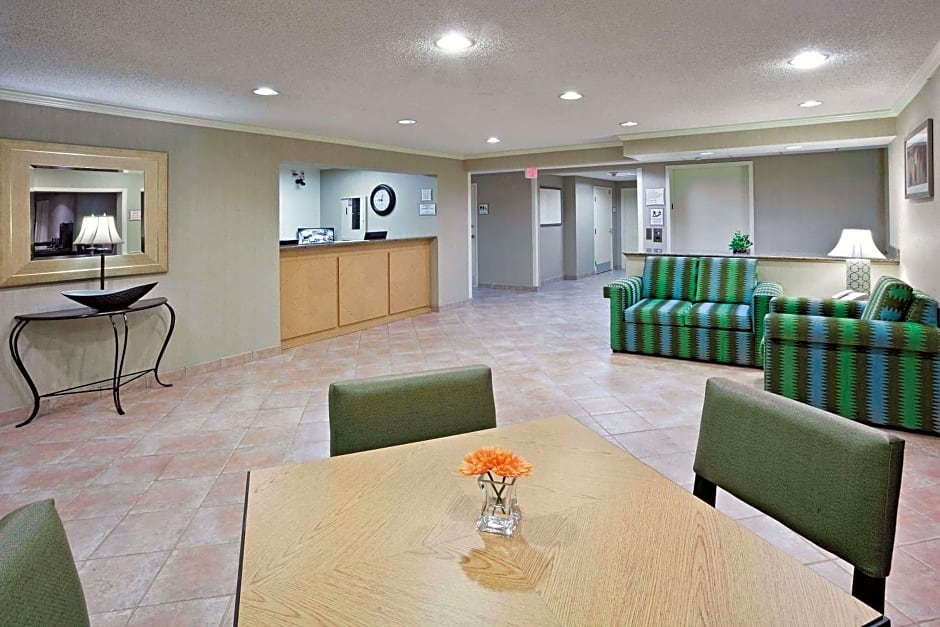 La Quinta by Wyndham Mansfield OH