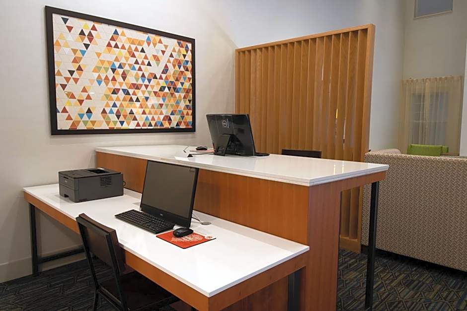 Holiday Inn Express & Suites Manassas By IHG