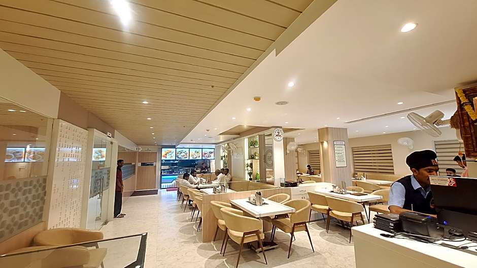 HOTEL RAMKRISHNA PALACE