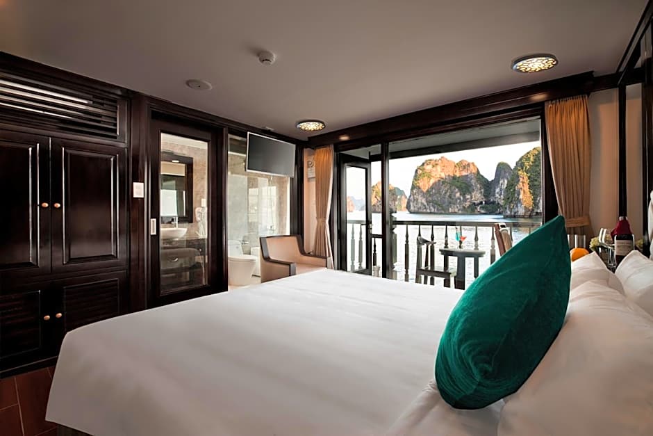 Alisa Cruise Halong