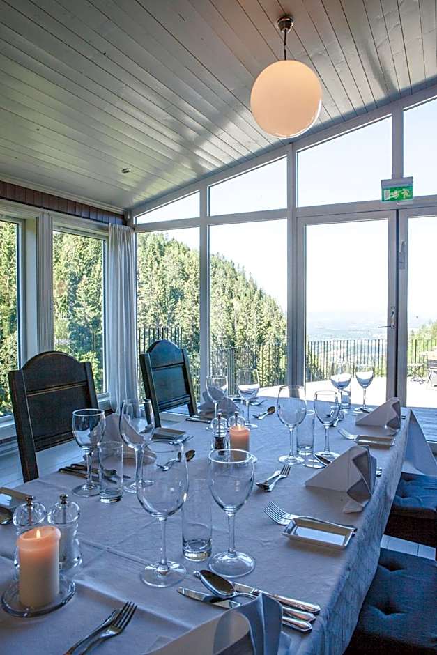 Kleivstua Hotel near Krokskogen