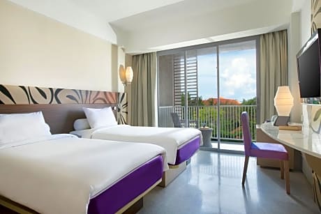 Standard Twin Room with Balcony
