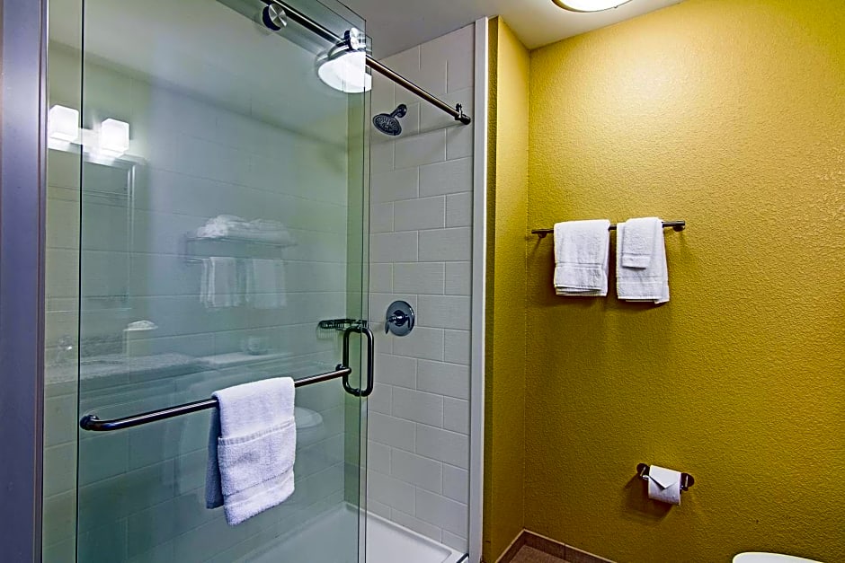 Sleep Inn & Suites