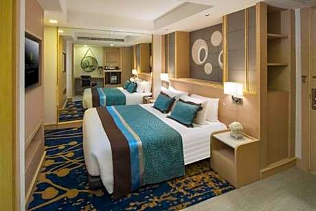 Superior No Window King