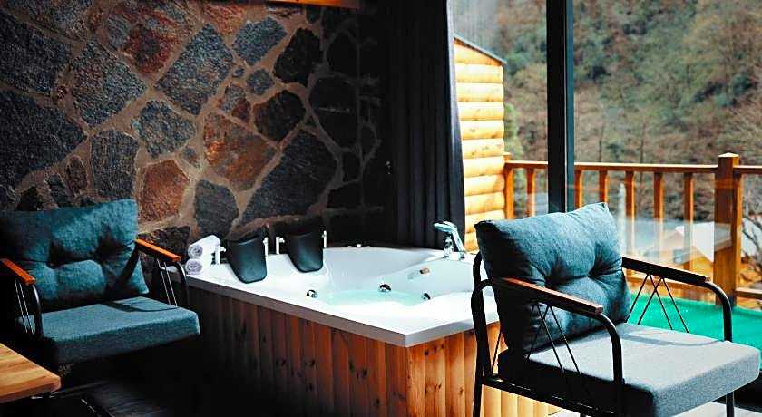 Golden Rose Bungalov