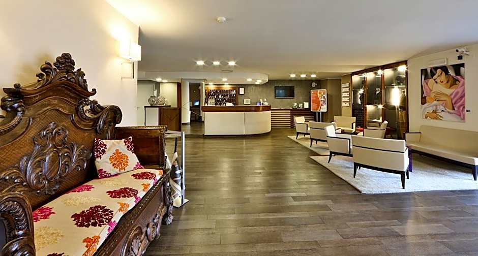 Regal Hotel & Residence