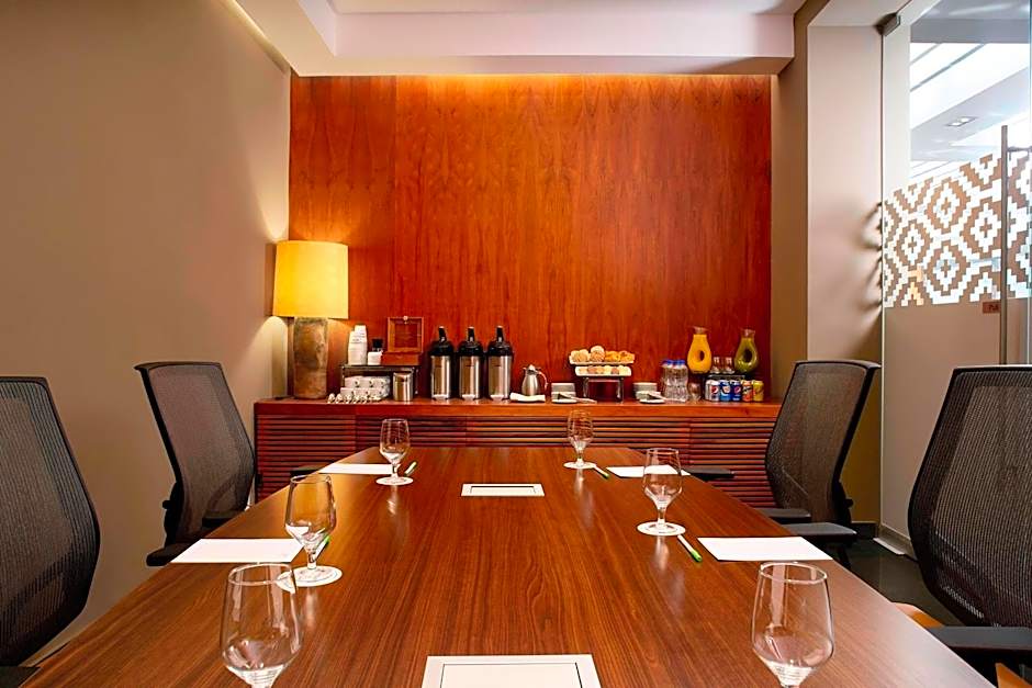 Courtyard by Marriott Mexico City Airport
