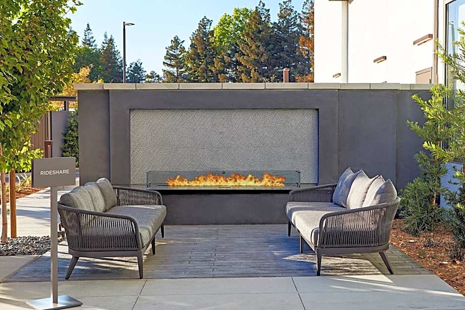 AC Hotel by Marriott San Jose Santa Clara