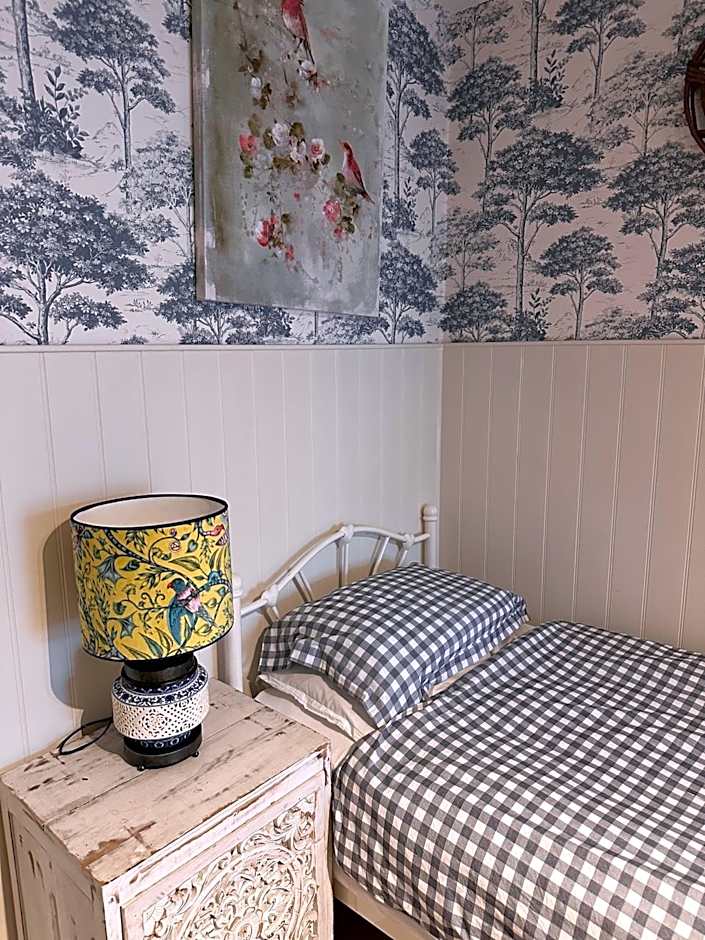 The Boho - 4 min walk to beach & town