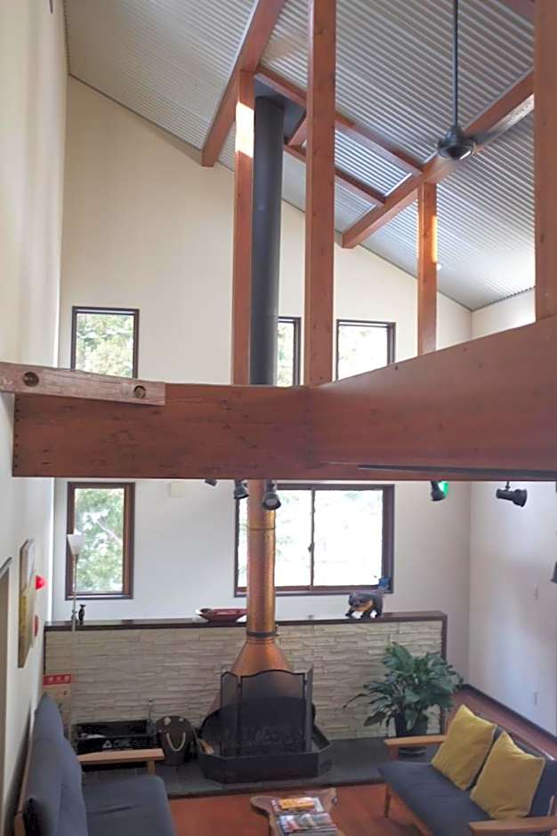 Bears Den Mountain Lodge