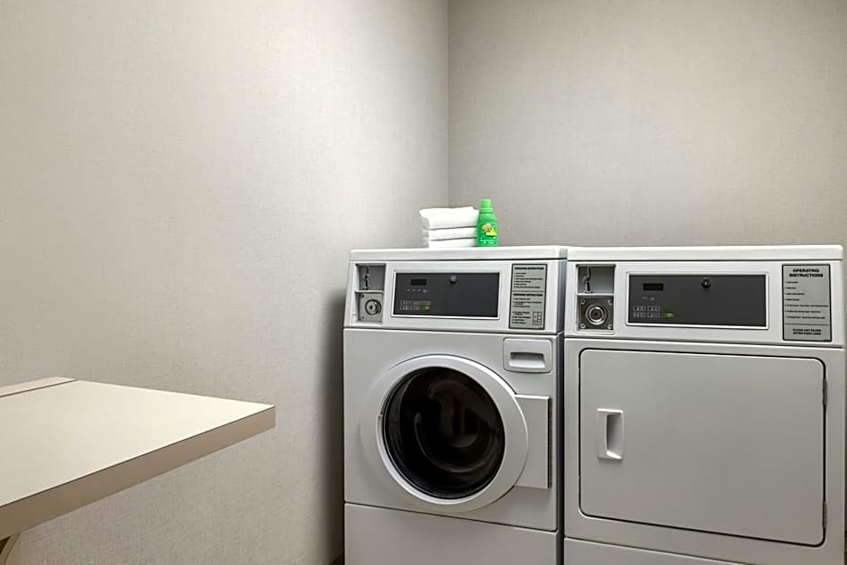 Courtyard by Marriott Atlanta Northlake