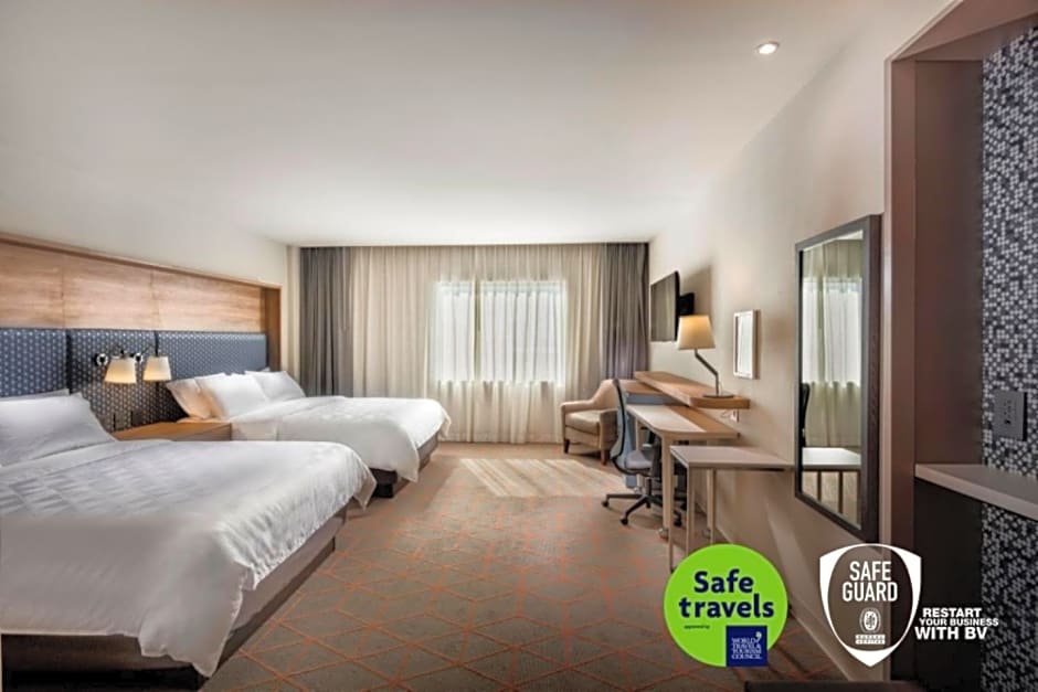 Holiday Inn & Suites - Aguascalientes, an IHG hotel