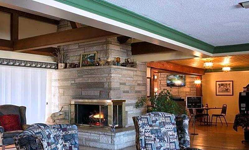 Camp Inn Lodge
