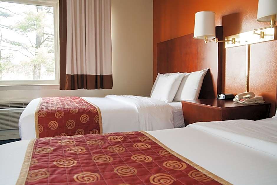 Red Carpet Inn and Suites Plymouth