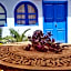 Riad Lola