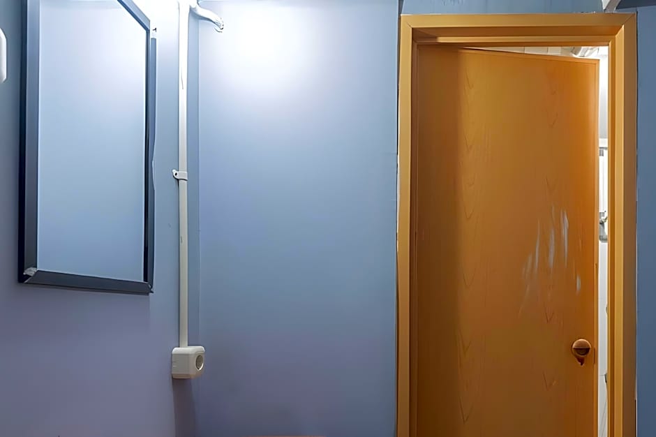 RedDoorz @ Stariez Kemang