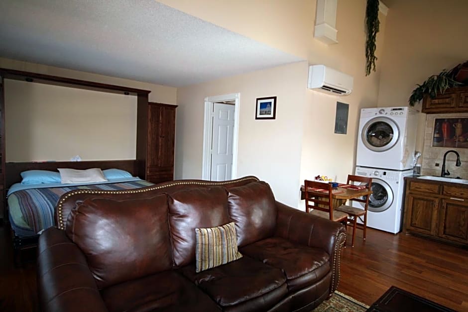 Woodrow House Bed & Breakfast