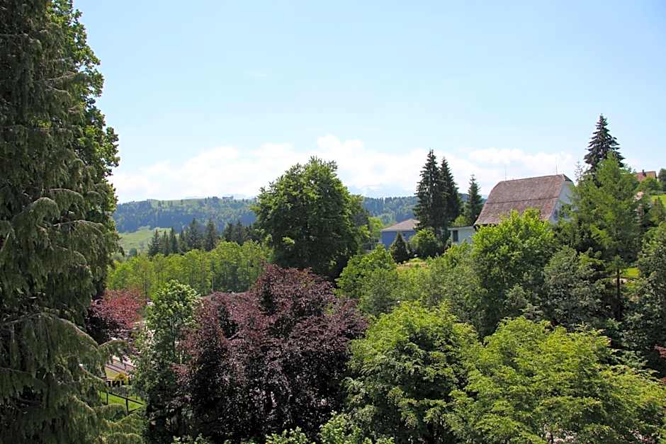 Hotel & Spezialitätenrestaurant zur Linde