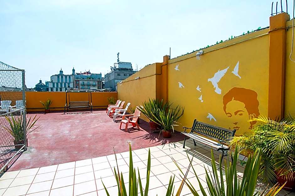 Hotel Amigo Suites