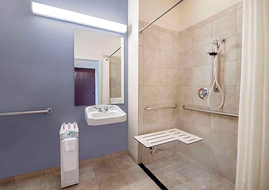 Microtel Inn & Suites By Wyndham Stanley