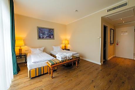 Comfort Twin Room