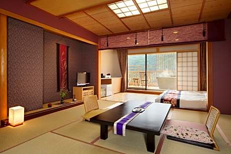 Suite with Mountain View