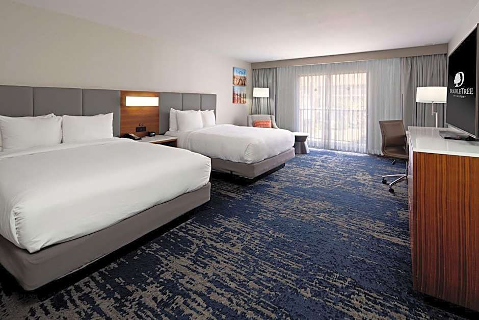 DoubleTree By Hilton Hotel Bakersfield